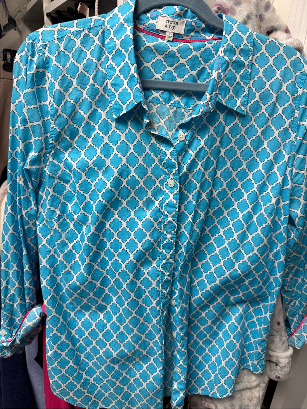 Crown & Ivy Turquoise And White Geometric Button-Up Shirt With Pink Trim